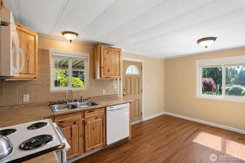 Property photo for 16300 Ne State Hwy 305 #31, Poulsbo photo 4