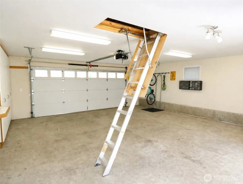 Property photo for 1422 Colby Avenue, Everett photo 35