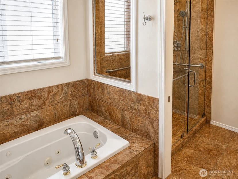 Property photo for 1422 Colby Avenue, Everett photo 22