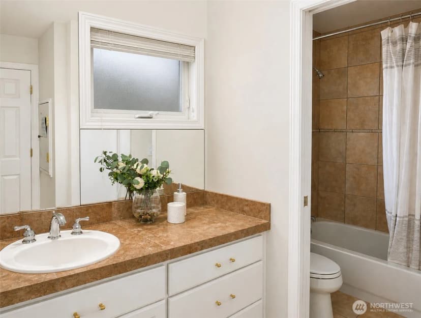 Property photo for 1422 Colby Avenue, Everett photo 23