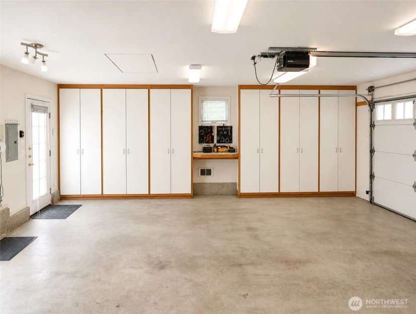 Property photo for 1422 Colby Avenue, Everett photo 36