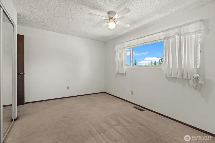 Property photo for 13021 Se 206th Place, Kent photo 29