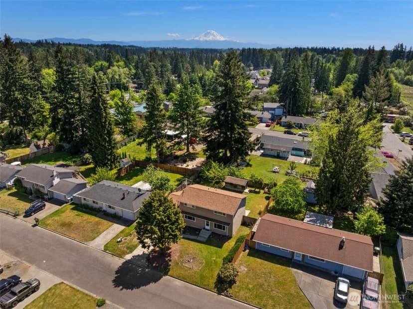 Property photo for 13021 Se 206th Place, Kent photo 5