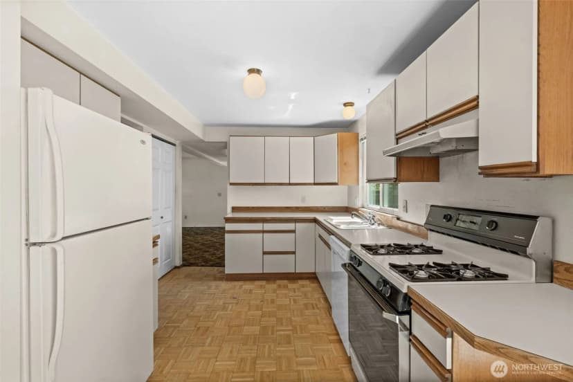 Property photo for 13021 Se 206th Place, Kent photo 14