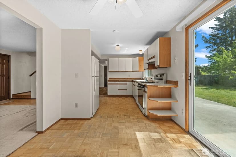 Property photo for 13021 Se 206th Place, Kent photo 13