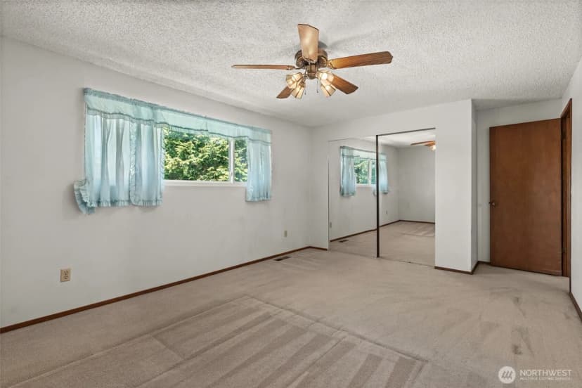 Property photo for 13021 Se 206th Place, Kent photo 22