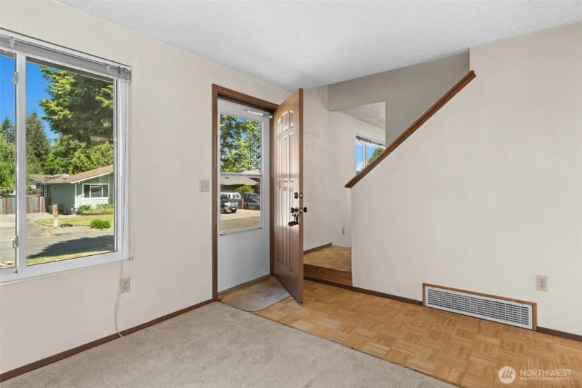 Property photo for 13021 Se 206th Place, Kent photo 8