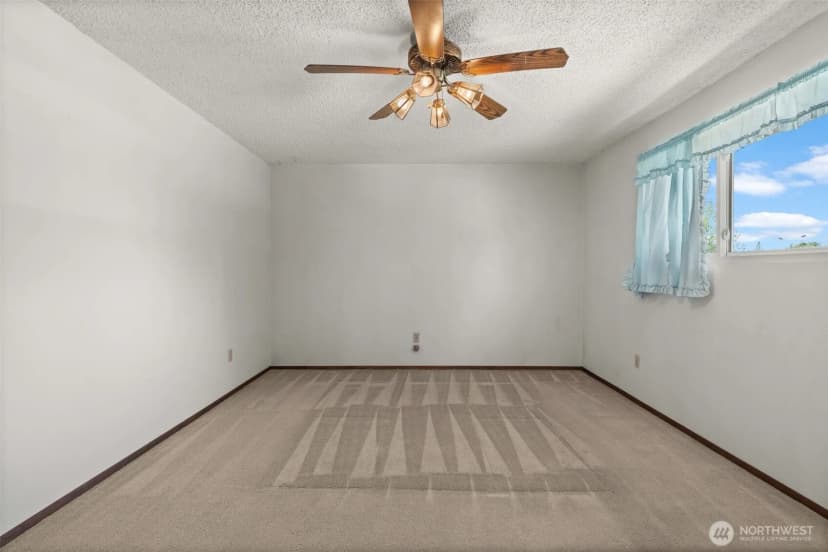Property photo for 13021 Se 206th Place, Kent photo 21