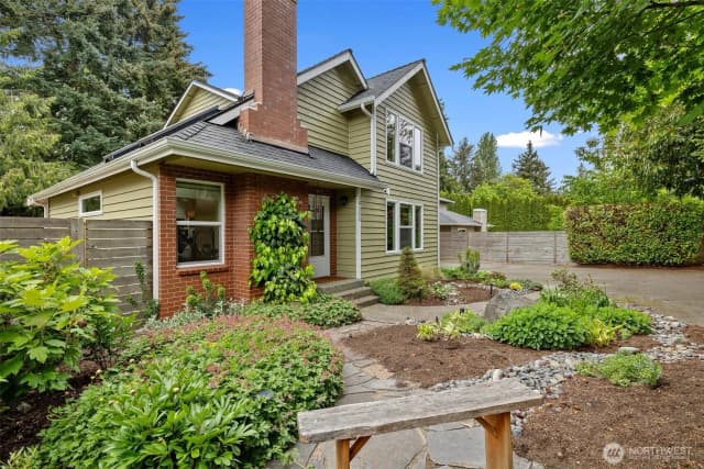 Property photo for 20111 Dayton Avenue N, Shoreline photo 2