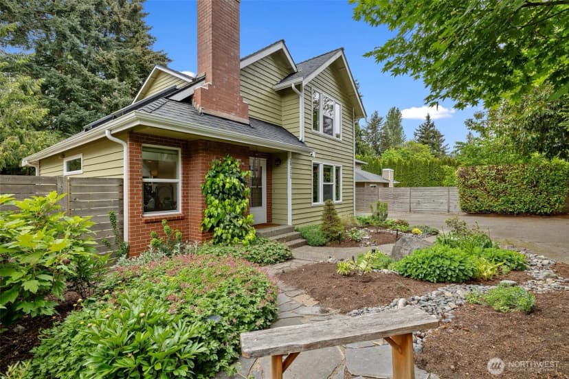 Property photo for 20111 Dayton Avenue N, Shoreline photo 2