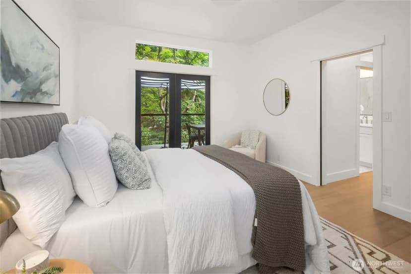 Property photo for 1014 4th Avenue N, Seattle photo 10