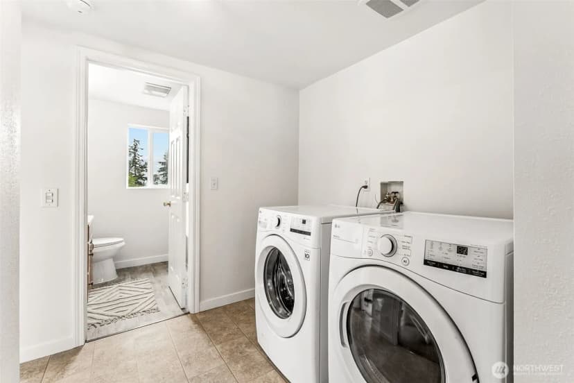 Property photo for 3142 Glendale Drive W, University Place photo 18