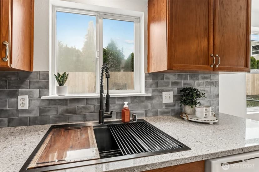 Property photo for 3142 Glendale Drive W, University Place photo 9