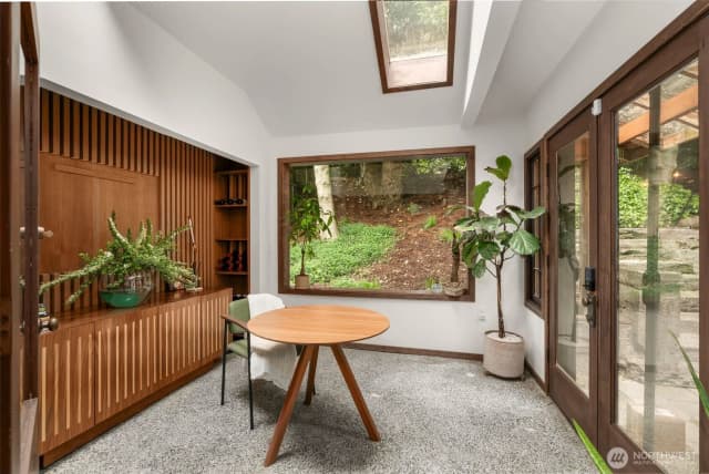 Property photo for 9629 California Avenue Sw, Seattle photo 4