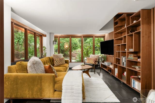 Property photo for 9629 California Avenue Sw, Seattle photo 5