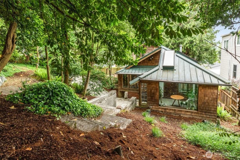 Property photo for 9629 California Avenue Sw, Seattle photo 24