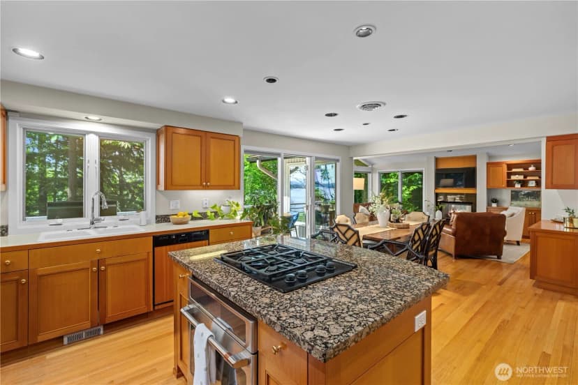 Property photo for 3813 W Mercer Way, Mercer Island photo 3