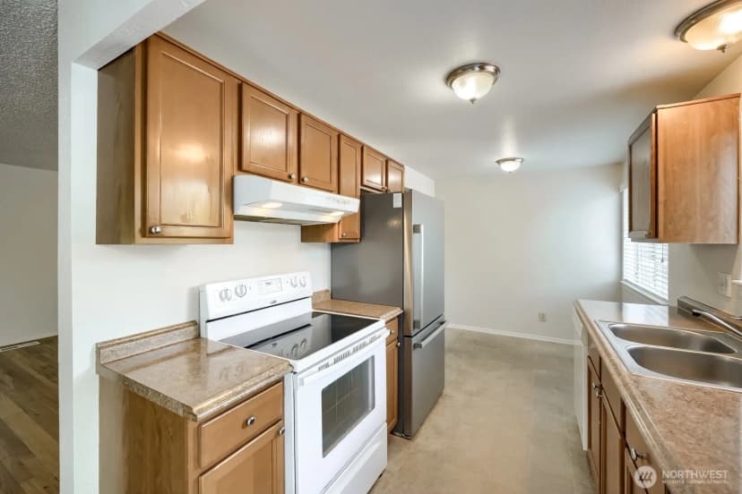 Property photo for 25110 35th Avenue S, Kent photo 6