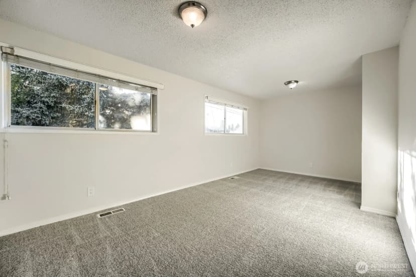 Property photo for 25110 35th Avenue S, Kent photo 13