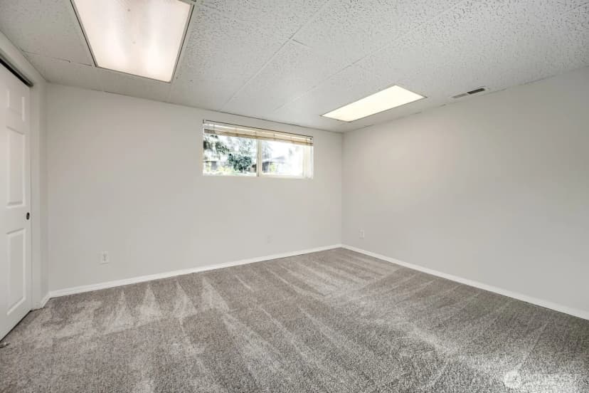 Property photo for 25110 35th Avenue S, Kent photo 10