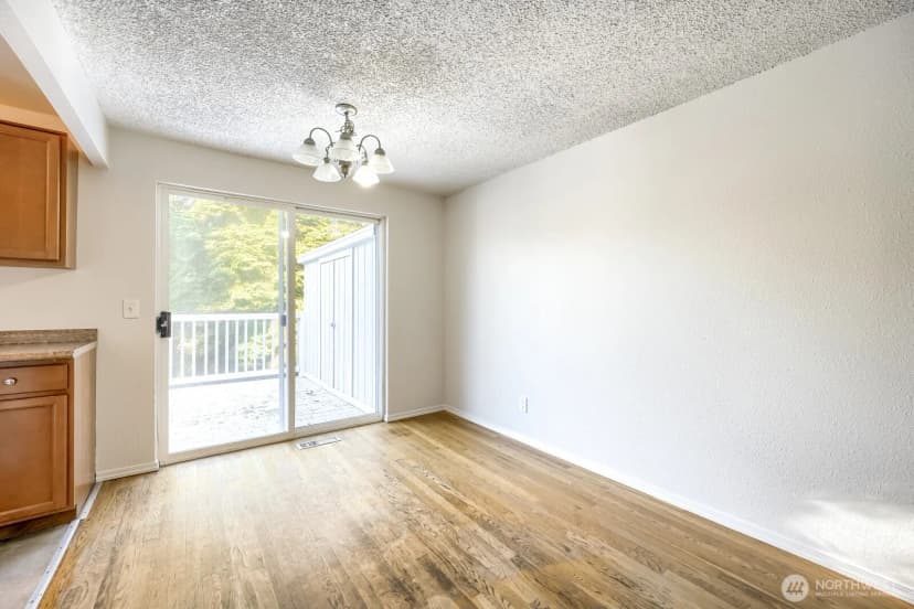 Property photo for 25110 35th Avenue S, Kent photo 9
