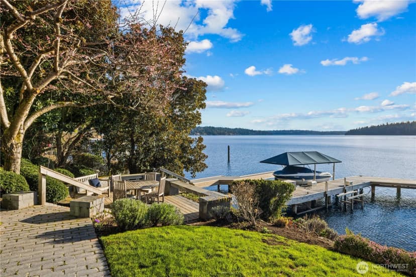 Property photo for 18 Holly Lane, Mercer Island photo 28
