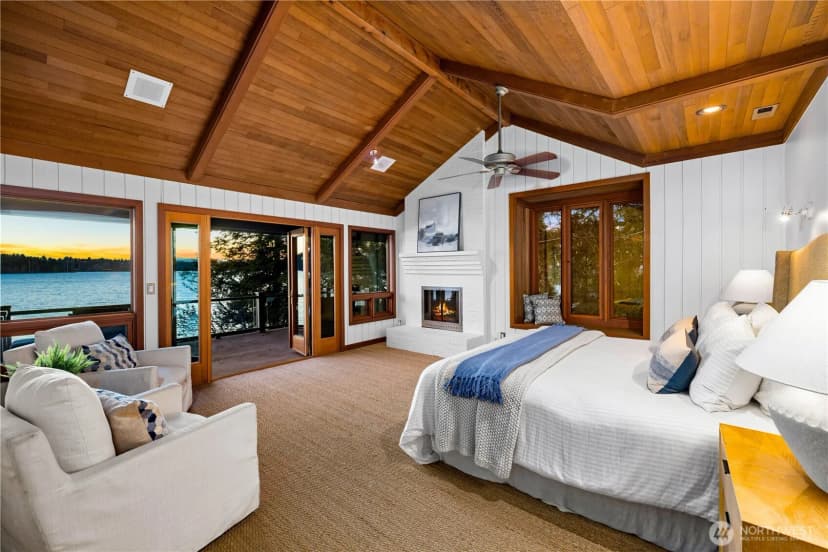 Property photo for 18 Holly Lane, Mercer Island photo 16