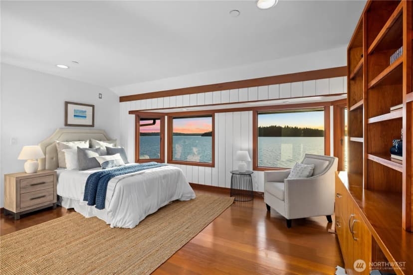 Property photo for 18 Holly Lane, Mercer Island photo 23