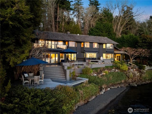 Property photo for 18 Holly Lane, Mercer Island photo 2