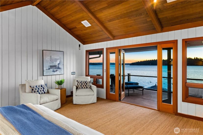 Property photo for 18 Holly Lane, Mercer Island photo 15