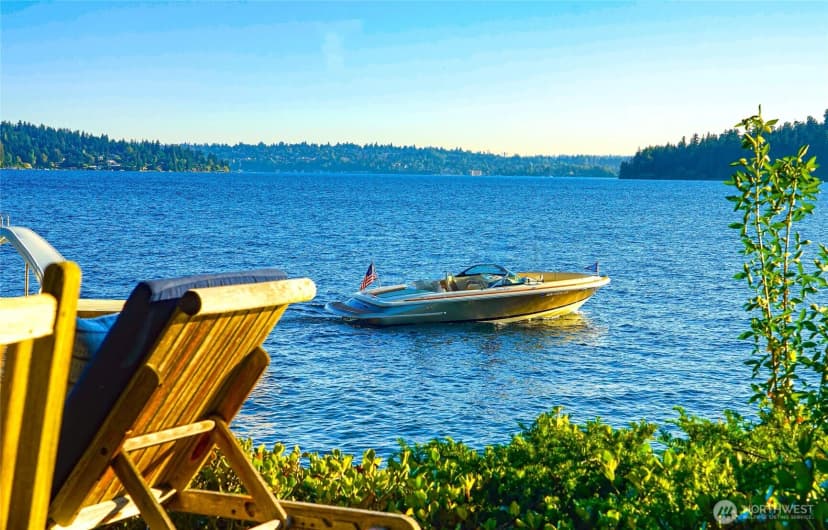 Property photo for 18 Holly Lane, Mercer Island photo 37