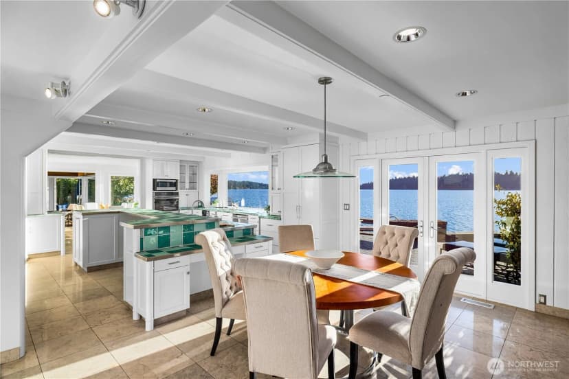 Property photo for 18 Holly Lane, Mercer Island photo 12
