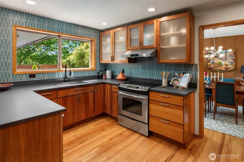 Property photo for 8317 Duncan Avenue S, Seattle photo 16