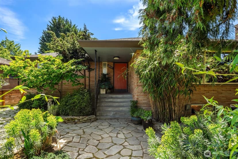 Property photo for 8317 Duncan Avenue S, Seattle photo 39