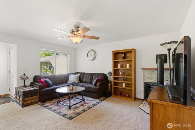 Property photo for 203 3rd Street Ne, Yelm photo 16