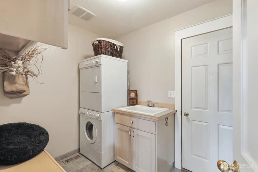Property photo for 1156 Semanski Street, Enumclaw photo 18