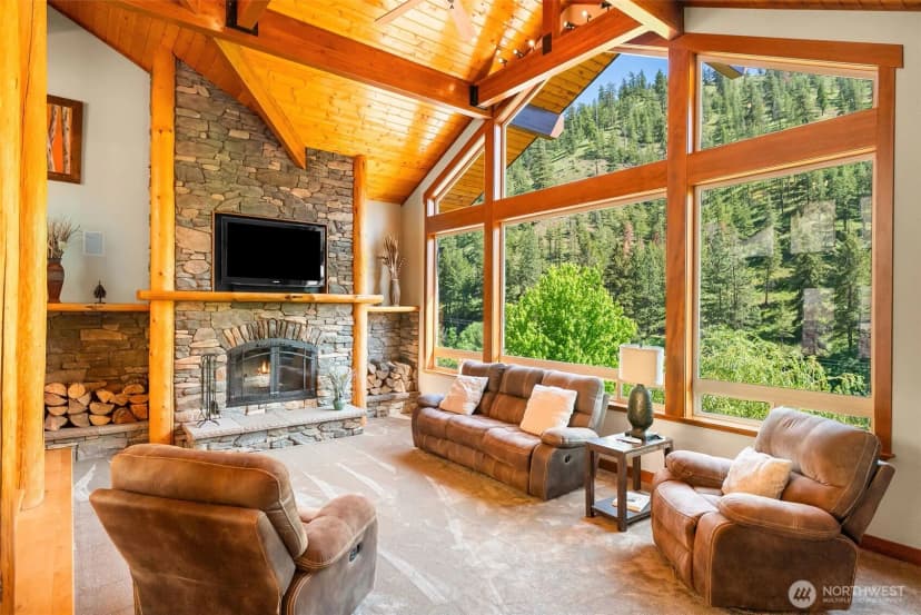 Property photo for 5230 Crum Canyon Road, Entiat
