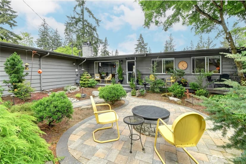 Property photo for 2430 155th Place Se, Bellevue photo 4