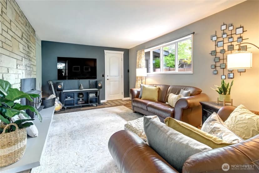 Property photo for 2430 155th Place Se, Bellevue photo 32