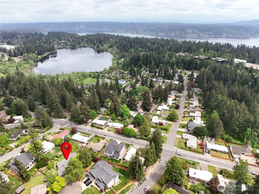 Property photo for 2430 155th Place Se, Bellevue photo 37