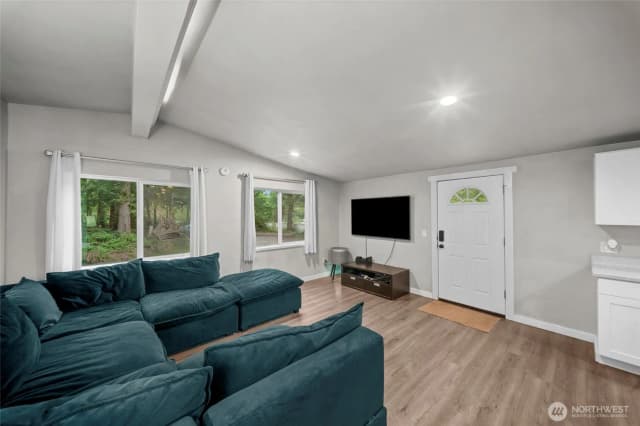 Property photo for 21 E Burrows Lane, Shelton photo 4