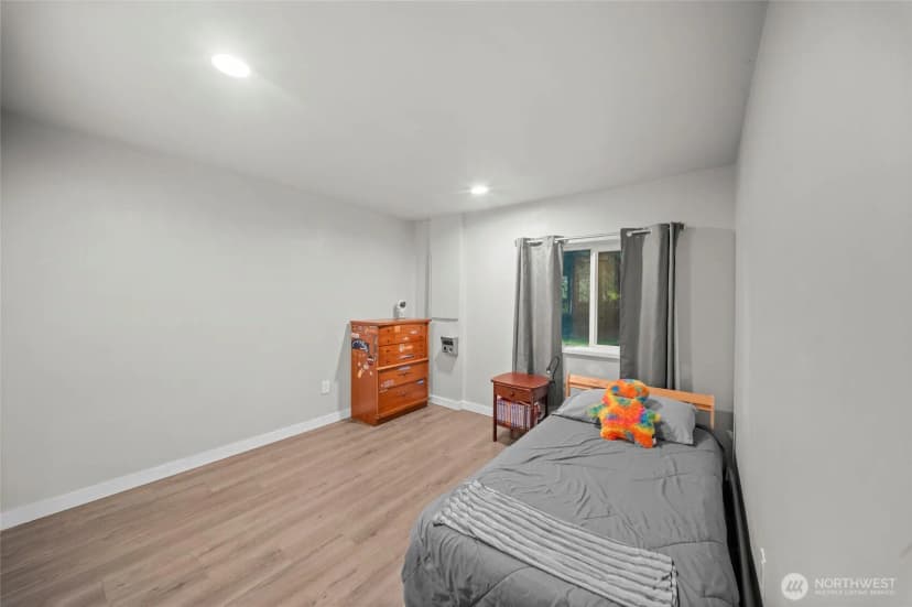 Property photo for 21 E Burrows Lane, Shelton photo 20