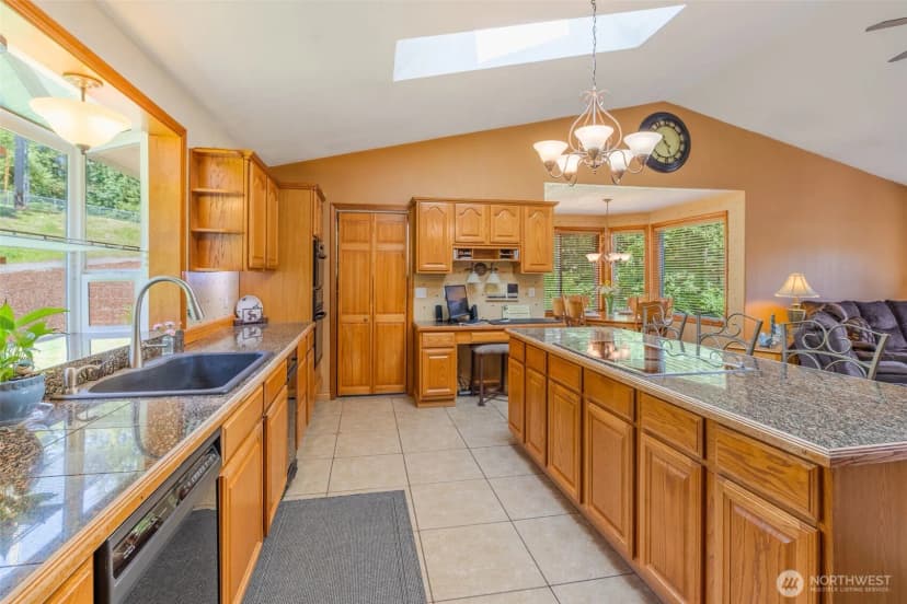 Property photo for 4607 44th Avenue E, Tacoma photo 16