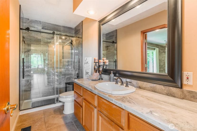 Property photo for 4607 44th Avenue E, Tacoma photo 11