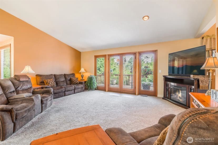 Property photo for 4607 44th Avenue E, Tacoma photo 13