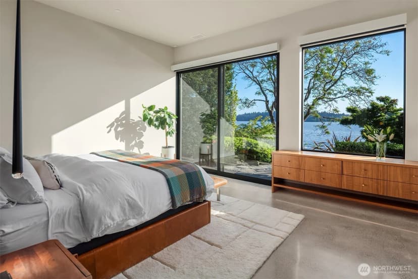 Property photo for 4041 W Mercer Way, Mercer Island photo 14