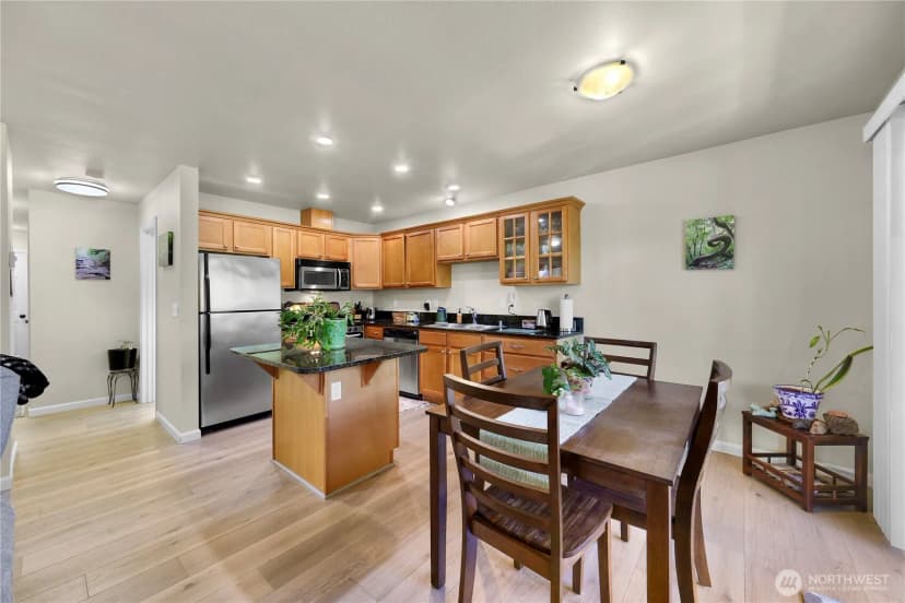 Property photo for 1389 Bayview Court #202, Blaine photo 10
