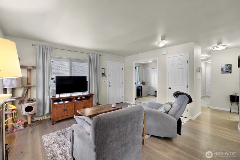 Property photo for 1389 Bayview Court #202, Blaine photo 8