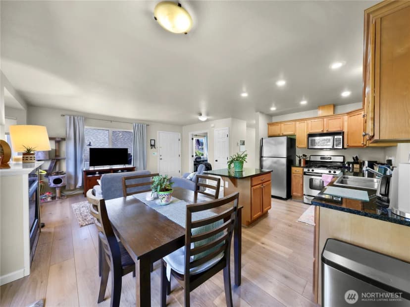 Property photo for 1389 Bayview Court #202, Blaine photo 11