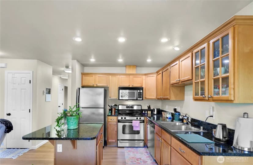 Property photo for 1389 Bayview Court #202, Blaine photo 15
